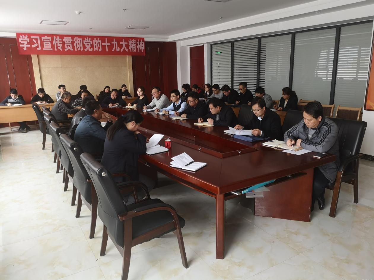 米兰官方站网页版-米兰MiLan（中国）泓源公司召开机关人员进下属企业挂职锻炼参与生产经营工作动员会(图2)
