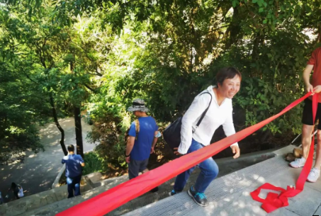 助力文旅市场 展示产投风采——米兰官方站网页版-米兰MiLan（中国）
组织开展员工登山比赛活动(图7)